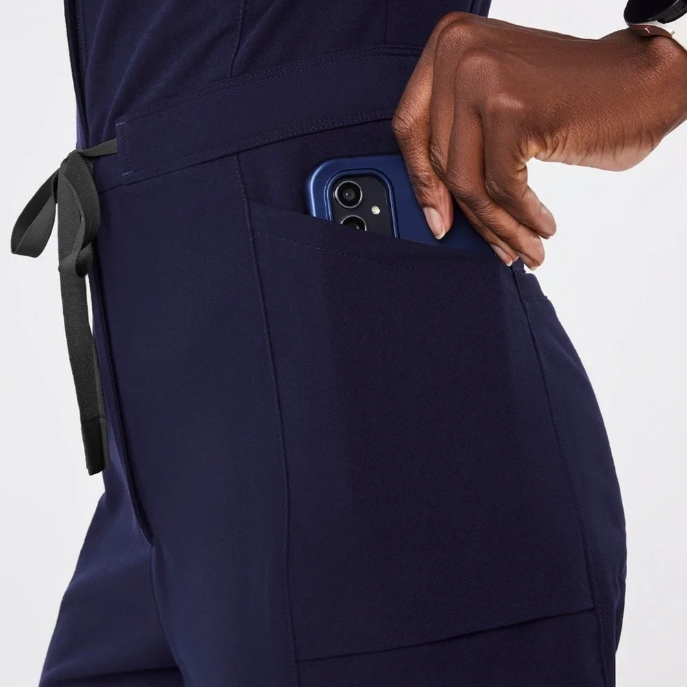 Figs Ultra Scrub limited edition  Navy Jane V-Neck
- Jogger ScrubjumpsuitT™ New - Picture 6 of 8